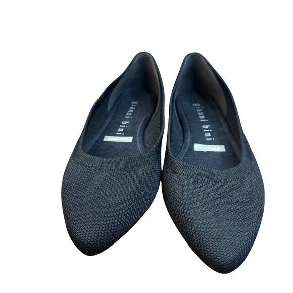 Gianni Bini Black Pointed Toe, flat, washable insoles.Size 7 - Picture 2 of 9